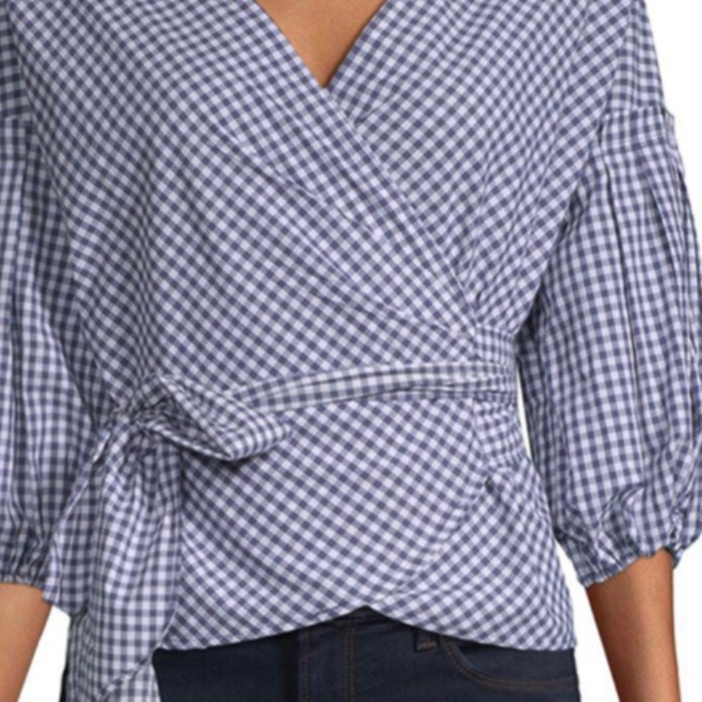 Max Studio wrap top